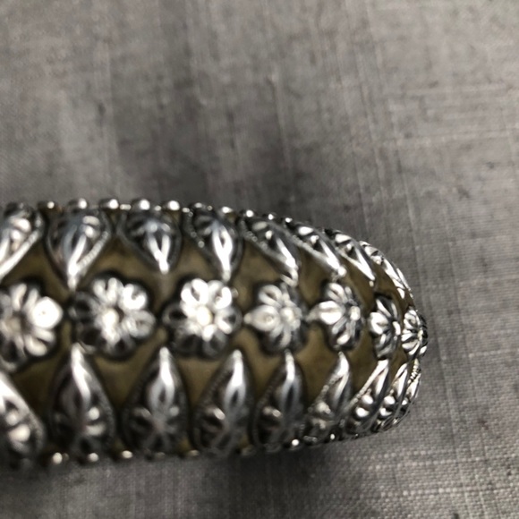 Gorgeous bangle - metal and fabric - Picture 6 of 8